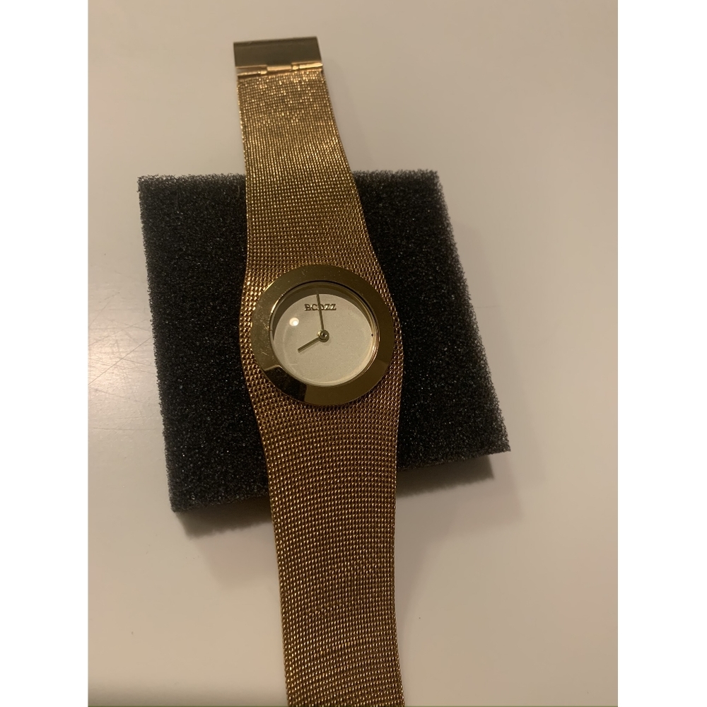 Gold bracelet watch